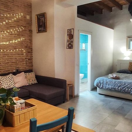 Triana Boho Chic Wifi Apartment Sevilla Bagian luar foto