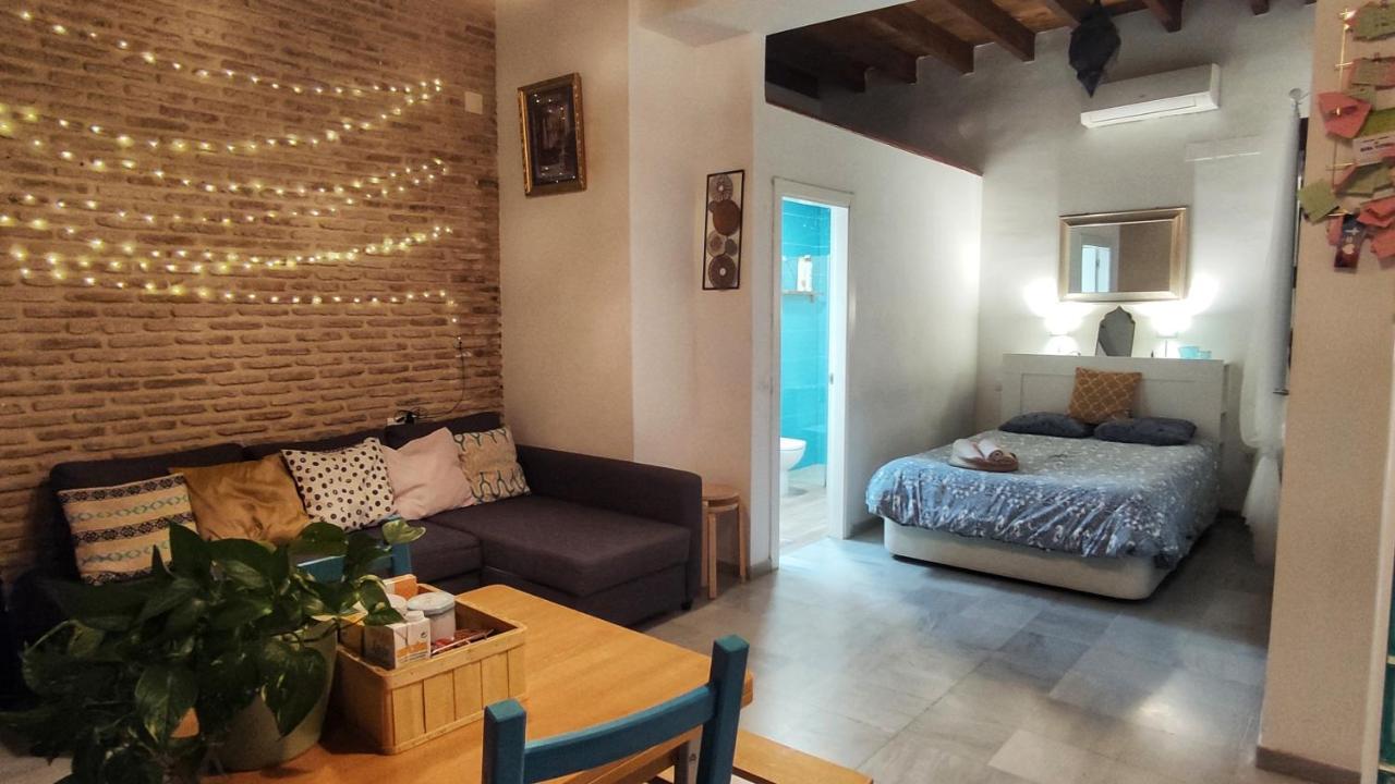 Triana Boho Chic Wifi Apartment Sevilla Bagian luar foto