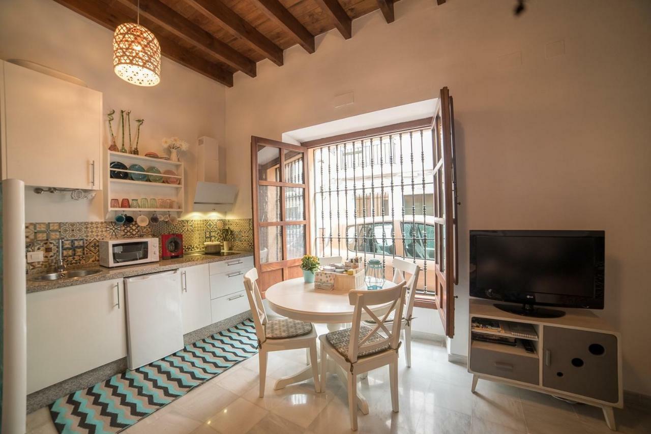 Triana Boho Chic Wifi Apartment Sevilla Bagian luar foto