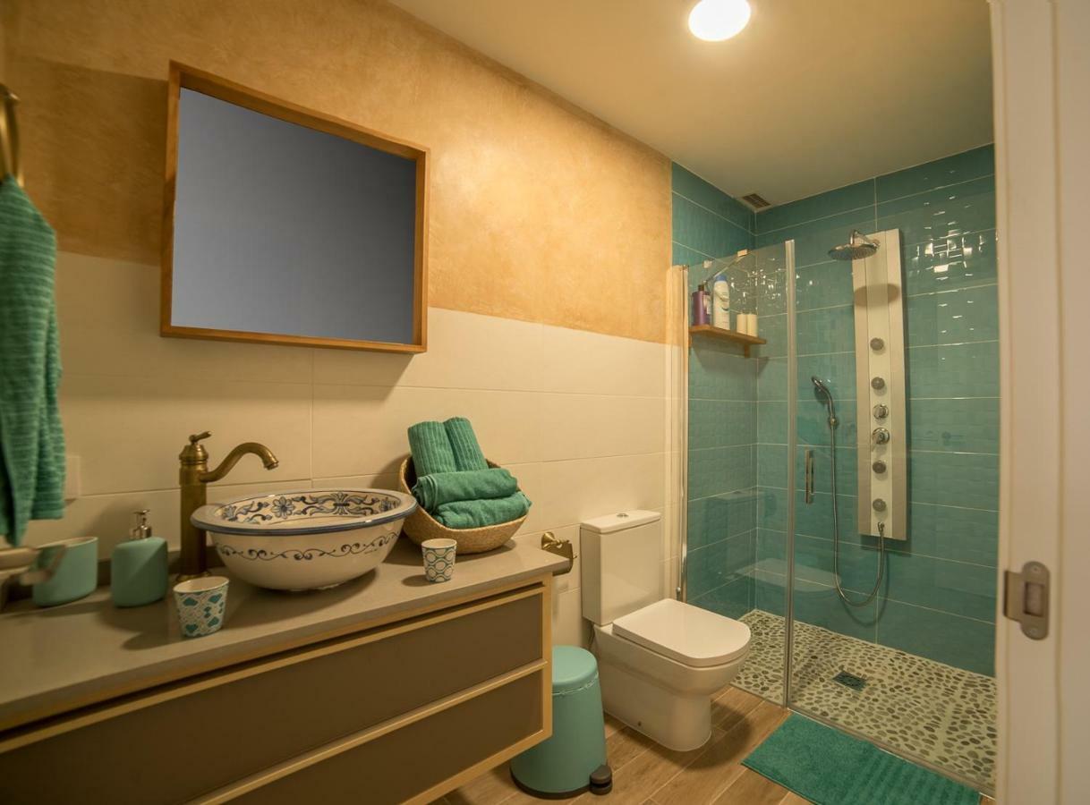 Triana Boho Chic Wifi Apartment Sevilla Bagian luar foto